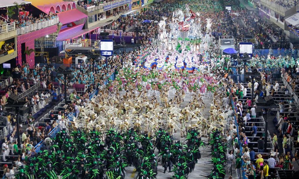 Série Ouro abre oficialmente desfiles na Marquês de Sapucaí