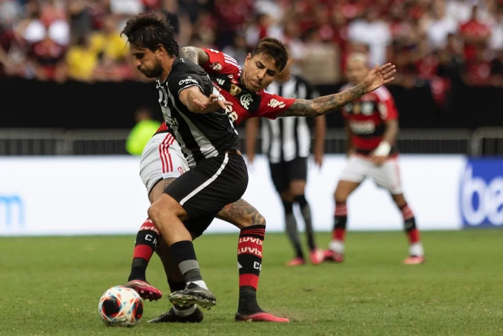 Com gol relâmpago, Flamengo vence Botafogo pelo Carioca no DF