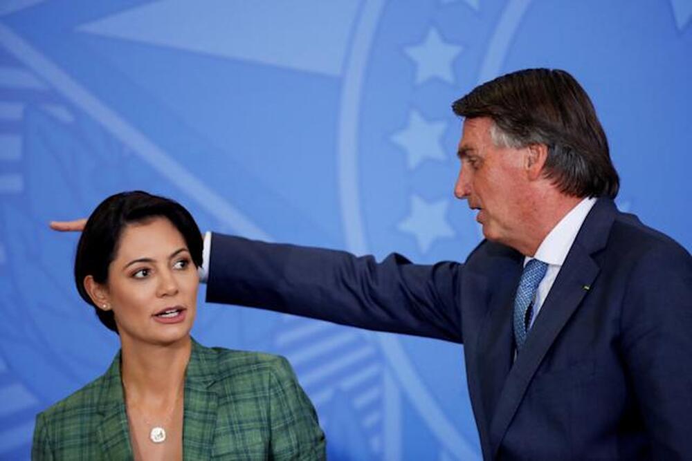 PF vai investigar o caso do envio de joias para Michelle Bolsonaro