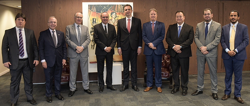 Encontro Nacional reúne presidentes de tribunais e presidente do Senado Federal e do Congresso Nacional