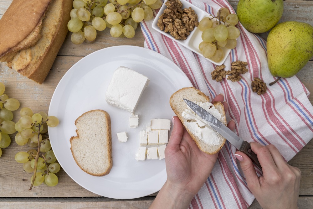 Queijo ajuda na digestão e a emagrecer: veja propriedades e curiosidades sobre o alimento