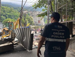 Quiosque irregular na Rocinha é demolido pela Secretaria de Ordem Pública