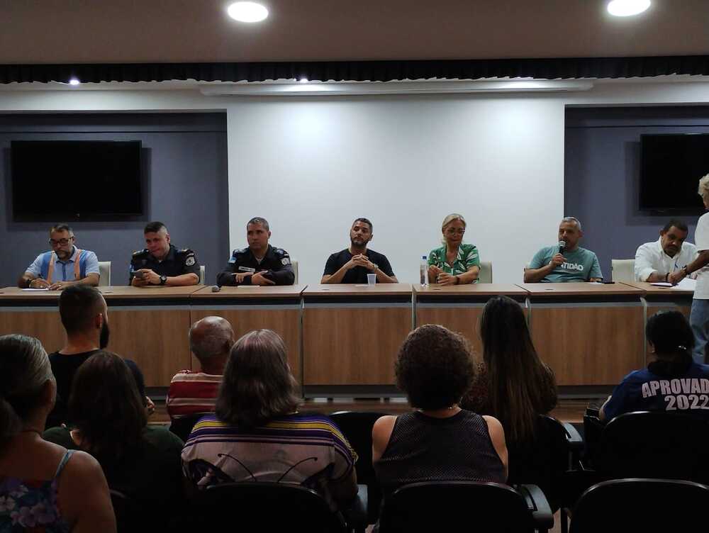 Conselho de segurança do bairro Califórnia em Nova Iguaçu se reúne para tratar ações de interesse público