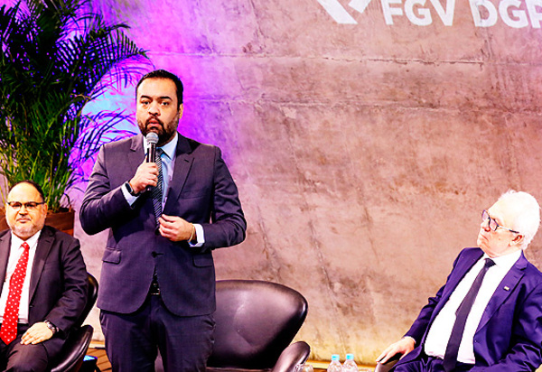 Governador participa de seminário na FGV: 'Investir em educação de qualidade é prioridade'