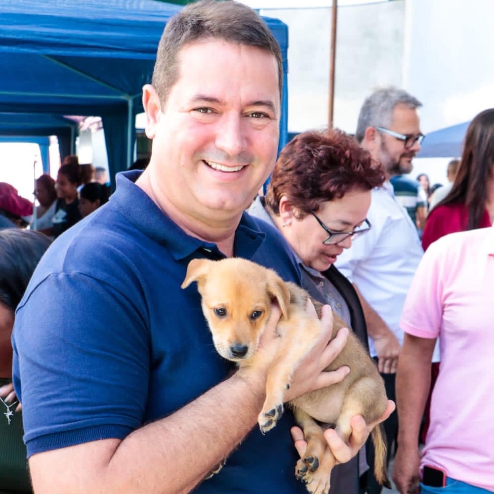 Deputado Léo Vieira prestigia evento em benefício de animais e protetores na Baixada Fluminense