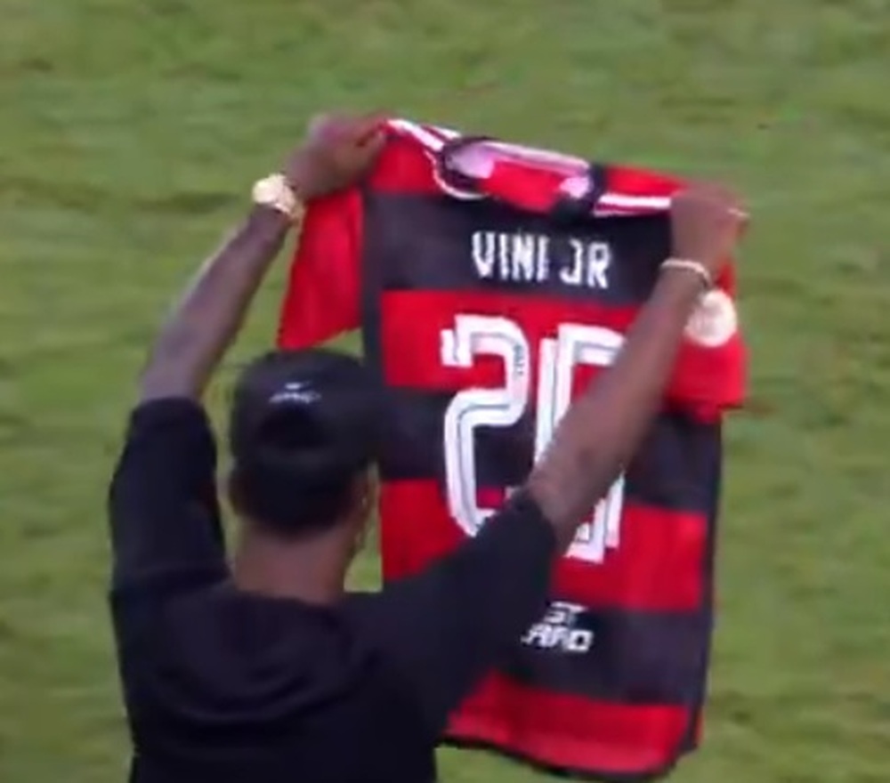 Vini Júnior recebe mensagens de jogadores do Flamengo após classificação  histórica do Real Madrid