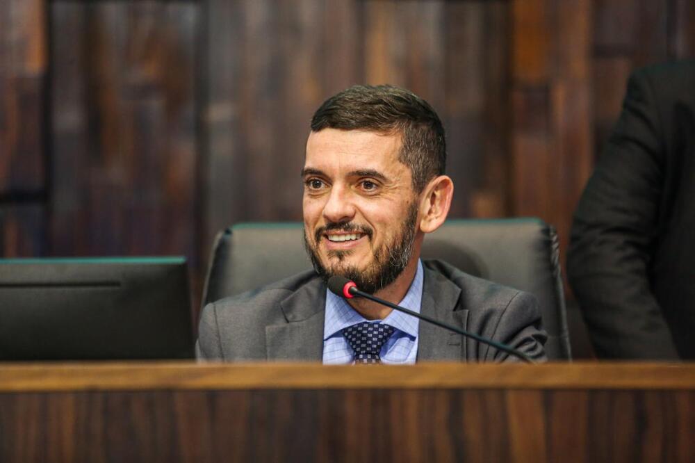 Lei do deputado Rodrigo Bacellar ajuda a detectar sinais precoces do autismo