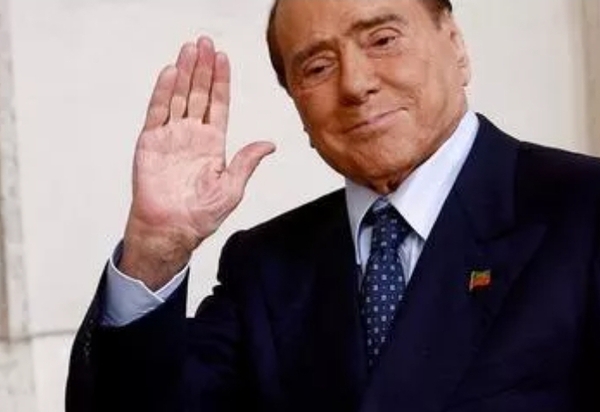 Morre Silvio Berlusconi, ex-primeiro-ministro italiano