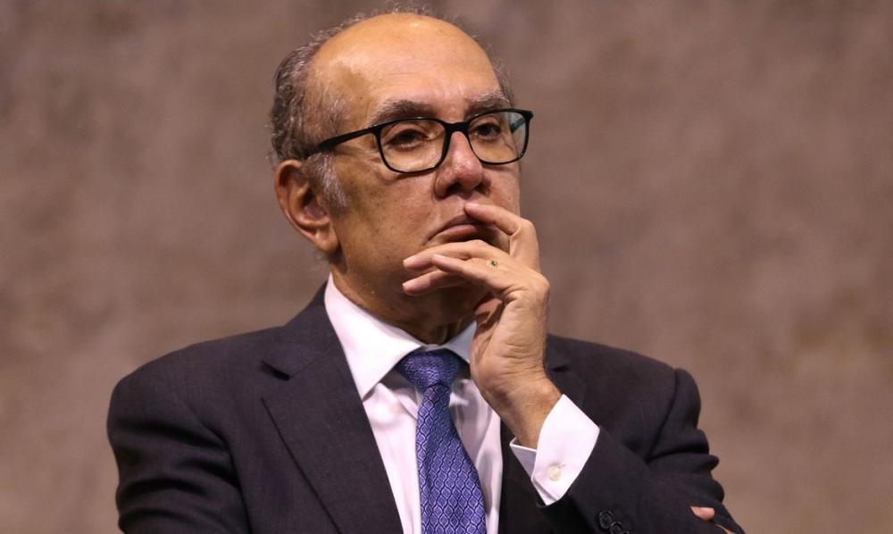 Gilmar Mendes toma posse na cadeira de ministro no TSE