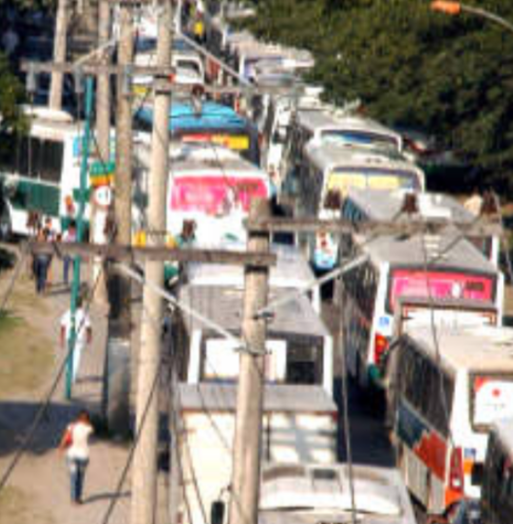 O descaso com a mobilidade em Nova Iguaçu: a urgência das ações governamentais para garantir a segurança dos cidadãos.