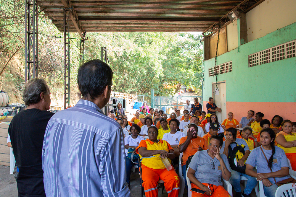 Garis da Companhia de Limpeza de Niterói serão voluntários em projeto pioneiro de pesquisa da Universidade Federal Fluminense (UFF)