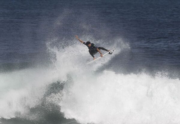 Yago Dora vence etapa de Saquarema do circuito mundial de surfe