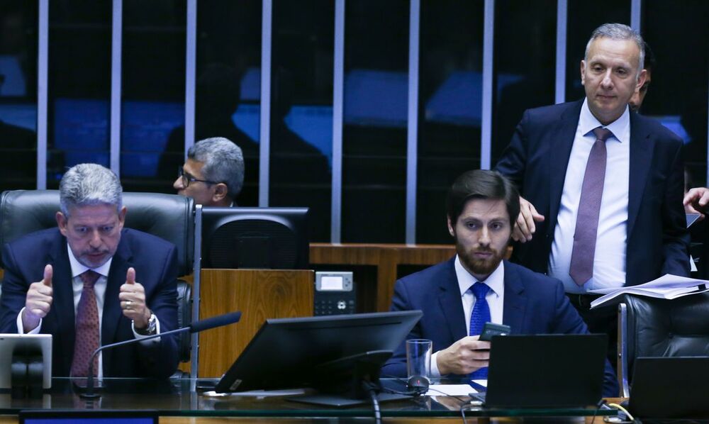 Câmara aprova PEC da reforma tributária