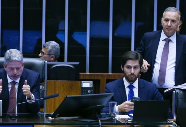 Câmara aprova PEC da reforma tributária