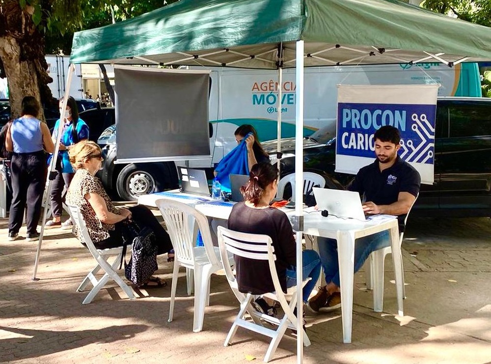 Procon nos Bairros leva atendimento à Praça Seca