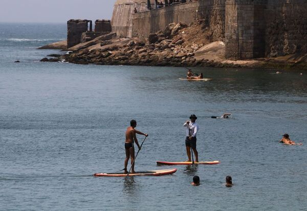 Rio tem dia de verão às vésperas da chegada de uma frente fria