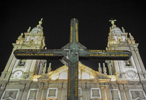 Ações em memória de vítimas marcam os 30 anos da Chacina da Candelária