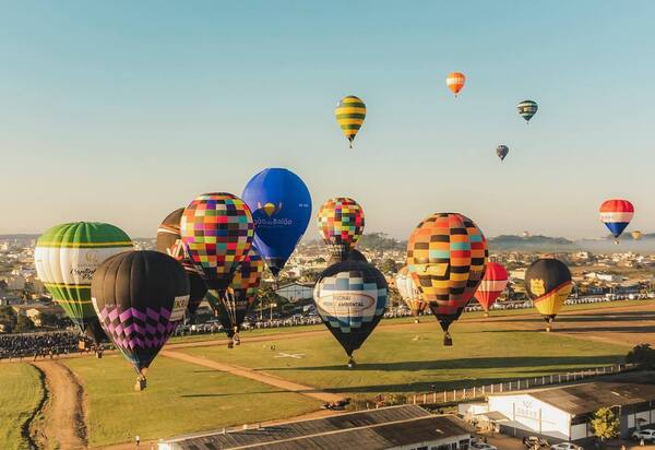 Itatiaia realiza festival de balonismo entre os dias 27 e 30 de julho 