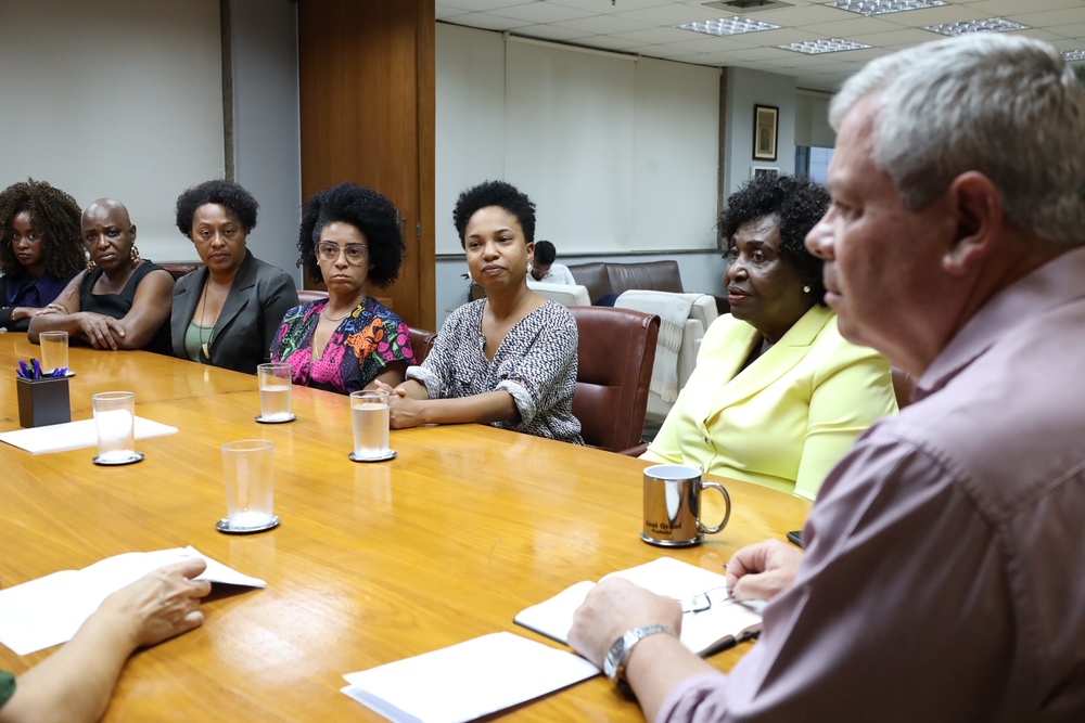 Prefeito Axel Grael recebe visita da deputada federal Benedita da Silva