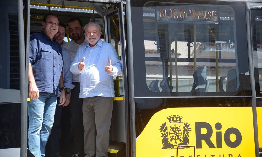 Está prevista a compra de 700 novos ônibus articulados, investimento de R$ 2,6 bi na área de mobilidade no Rio