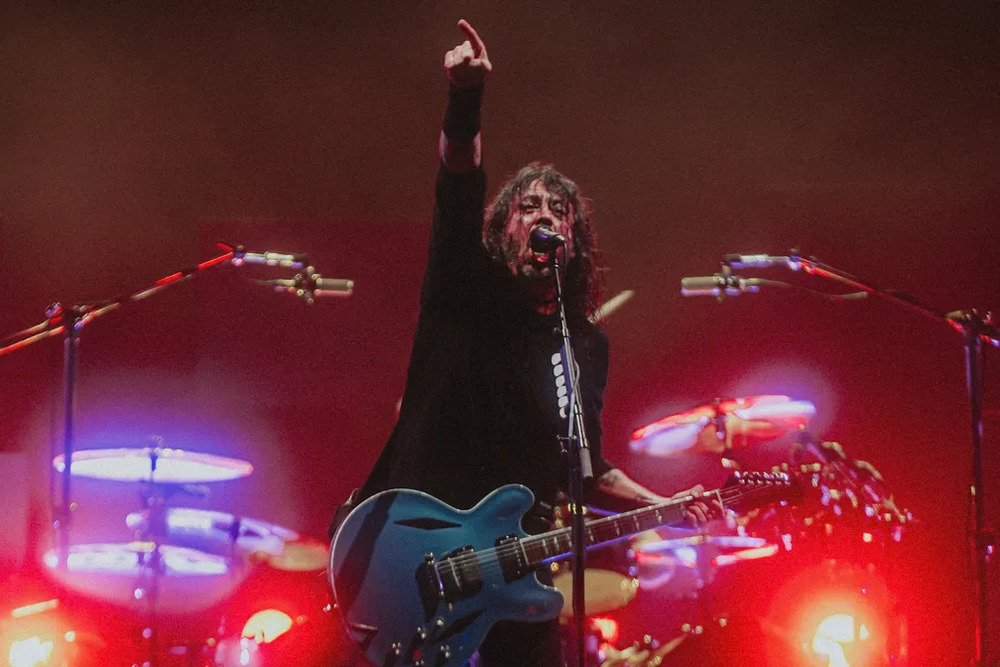Foo Fighters mostra força no The Town com classic rock populista