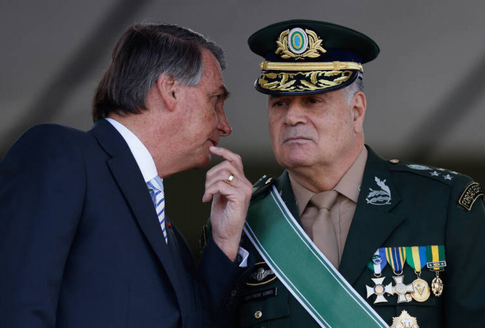 GENERAL DE VERDADE: 'Se o senhor for em frente com isso, serei obrigado a prendê-lo'teria dito chefe do Exército a Bolsonaro