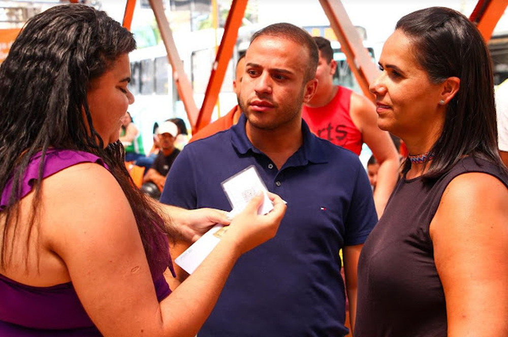 Governo do Estado e Prefeitura de Belford Roxo realizam entrega de cartões Supera RJ