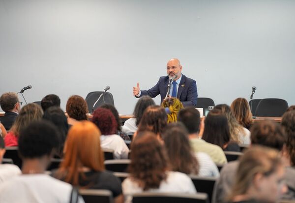 Deputado Fred Pacheco realiza audiência pública na Alerj em prol de alunos com deficiência no Rio