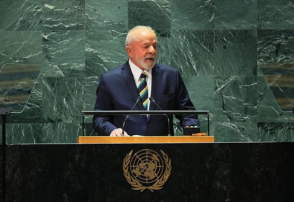 Presidente Lula faz discurso histórico na Alemanha e adverte a ONU sobre questões urgentes