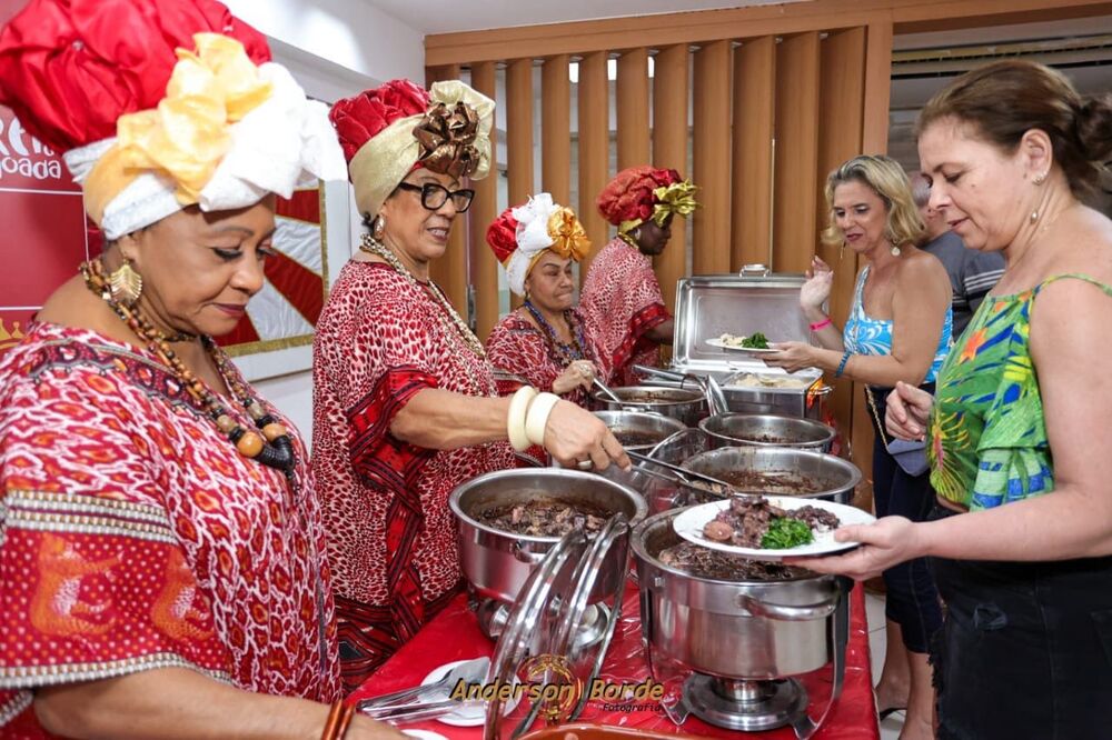 Xande de Pilares e Grupo Entre Elas anima a edição de janeiro da Feijoada do Salgueiro