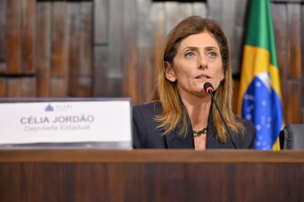 Célia Jordão cobra da Anatel envio de alerta de desastres naturais