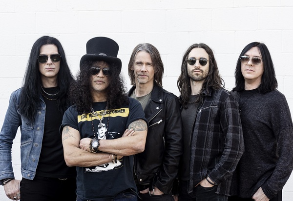 Slash feat Myles Kennedy & The Conspirators   anunciam a banda Velvet Chains como banda de abertura da turnê no Brasil, 1 de fevereiro, no Qualistage