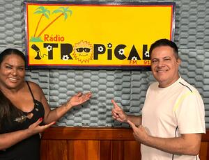 Pipa Brasey participa do programa  “Momento de Amor” na  Tropical FM 