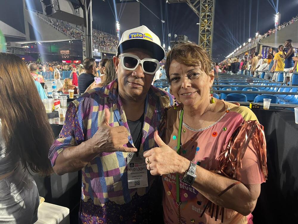 Carnaval 2024: Liminha do SBT, Secretária Helena Werneck e Fábio Campos da Banda dos Amigos agitam camarote Lounge Sapucaí, na abertura da folia