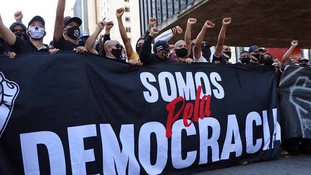 Torcidas organizadas e apoiadores de Bolsonaro convocam manifestações simultâneas na Avenida Paulista