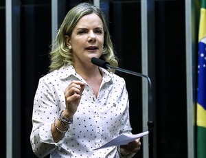  Presidente do PT denuncia prejuízo bilionário do BNDES em gestão Bolsonaro
