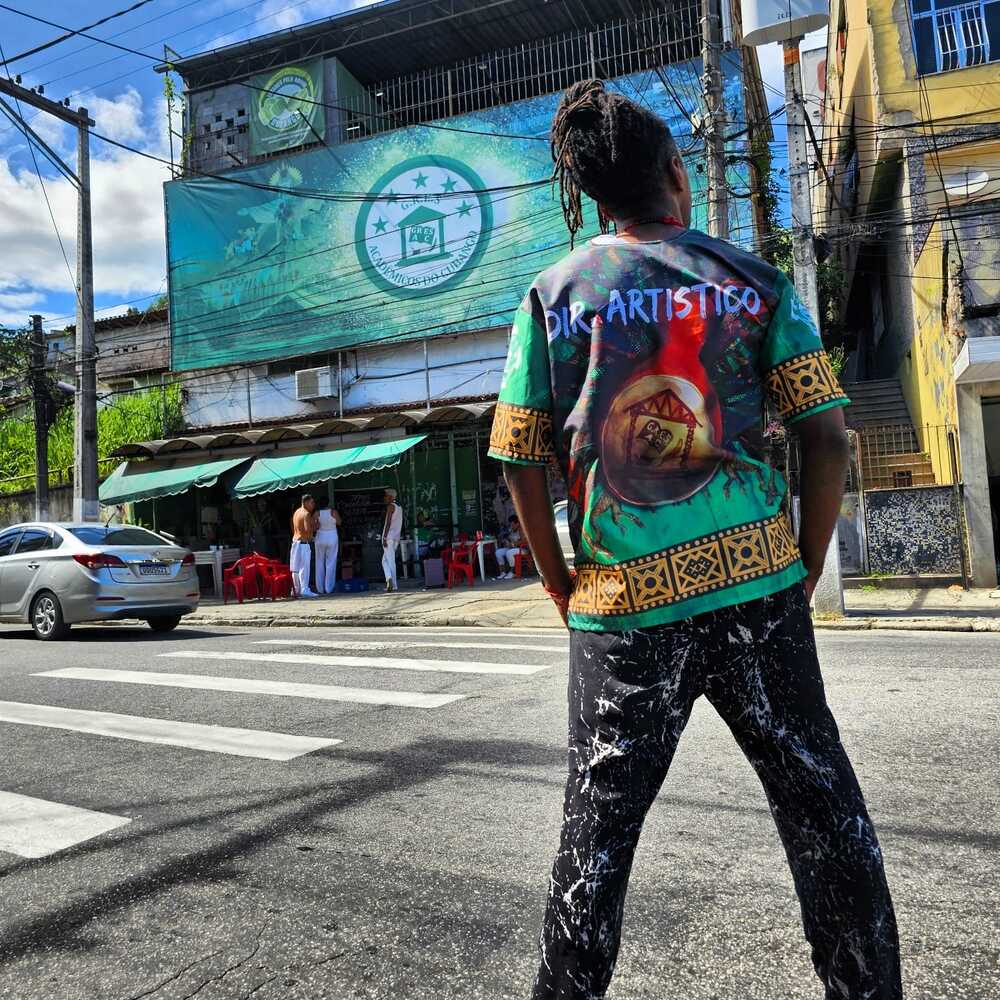 Feliz com o desempenho da Cubango, Pablo Guerreiro acredita em boa colocação da escola