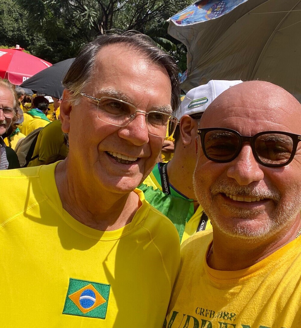 Queiroz e Bolsonaro fazem as pazes, velhos amigos se reencontram na Av. Paulista