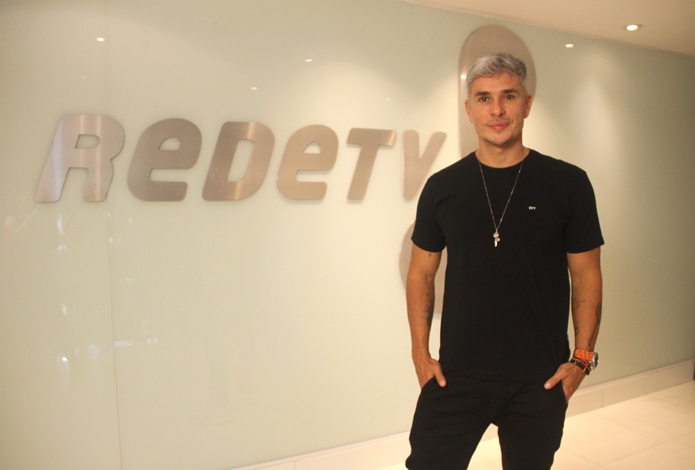 RedeTV! anuncia a contratação de Ivan Moré