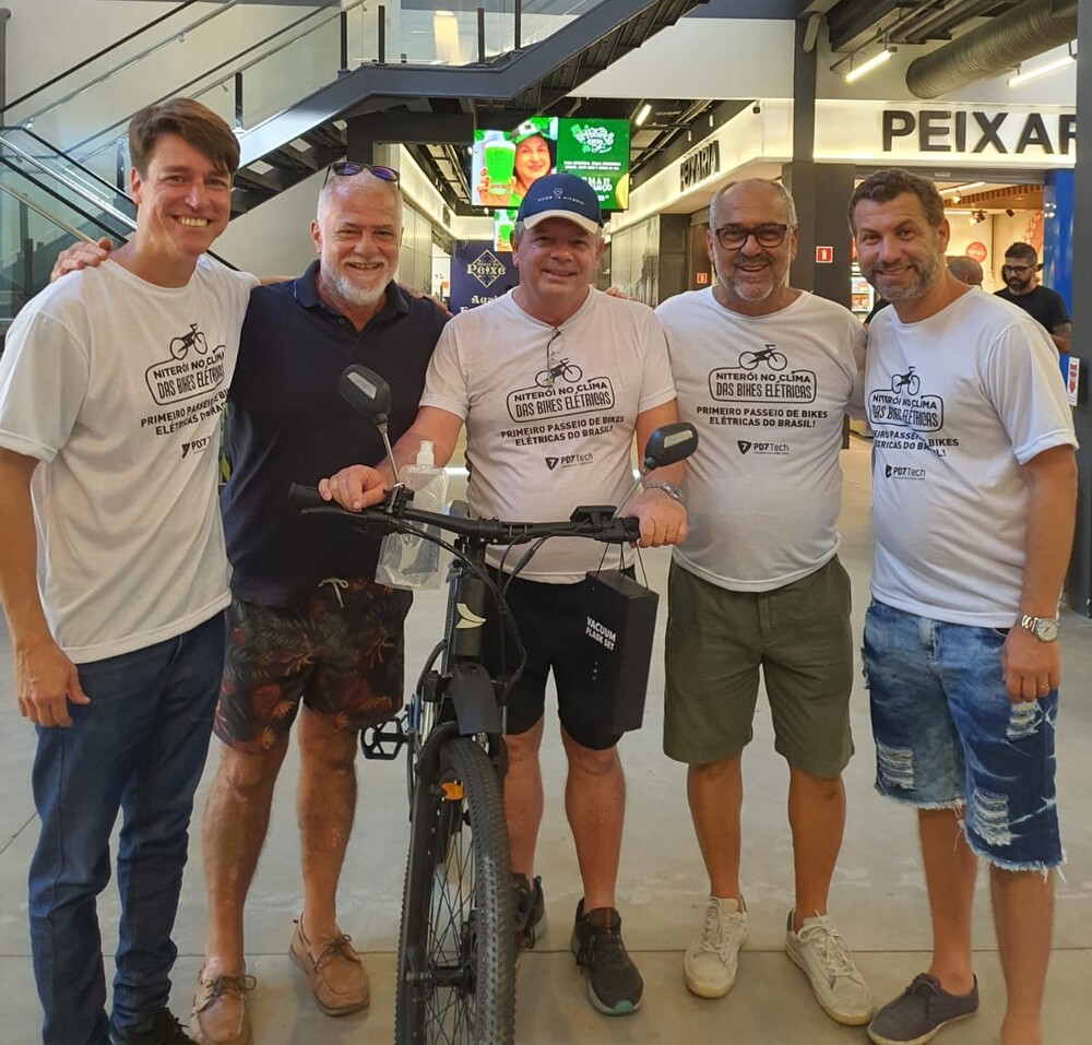 Passeio ciclístico de bikes elétricas em Niterói: exemplo de mobilidade sustentável e união entre setor público e privado