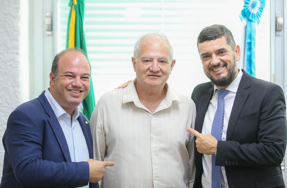 Encontro entre deputado Federal Murillo Gouvêa, o Prefeito Alfredão e o Presidente da ALERJ, Rodrigo Bacellar, fortalece o Interior do Estado