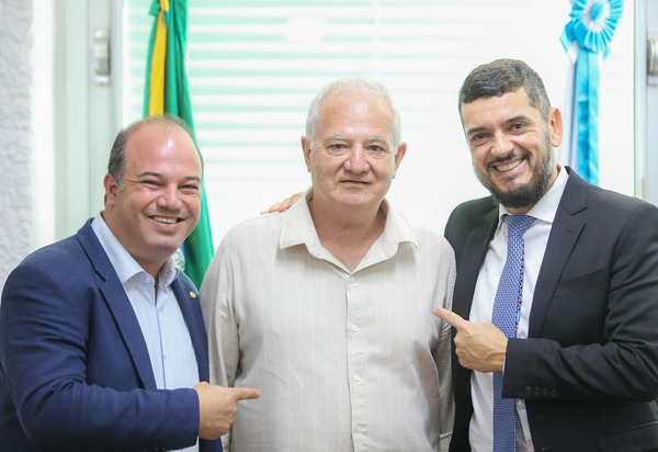 Encontro entre deputado Federal Murillo Gouvêa, o Prefeito Alfredão e o Presidente da ALERJ, Rodrigo Bacellar, fortalece o Interior do Estado