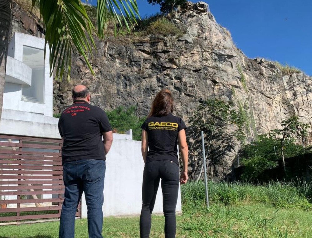 GAECO/MPRJ cumpre mandado em associação de moradores envolvida na venda de lotes no Parque Estadual da Pedra Branca 