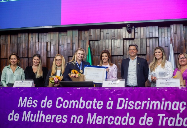 Sessão na Alerj homenageia mulheres de destaque no RJ