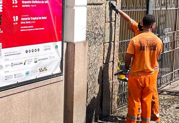 Pichadores atacam patrimônio cultural: Sala Cecília Meireles é alvo de vandalismo após revitalização