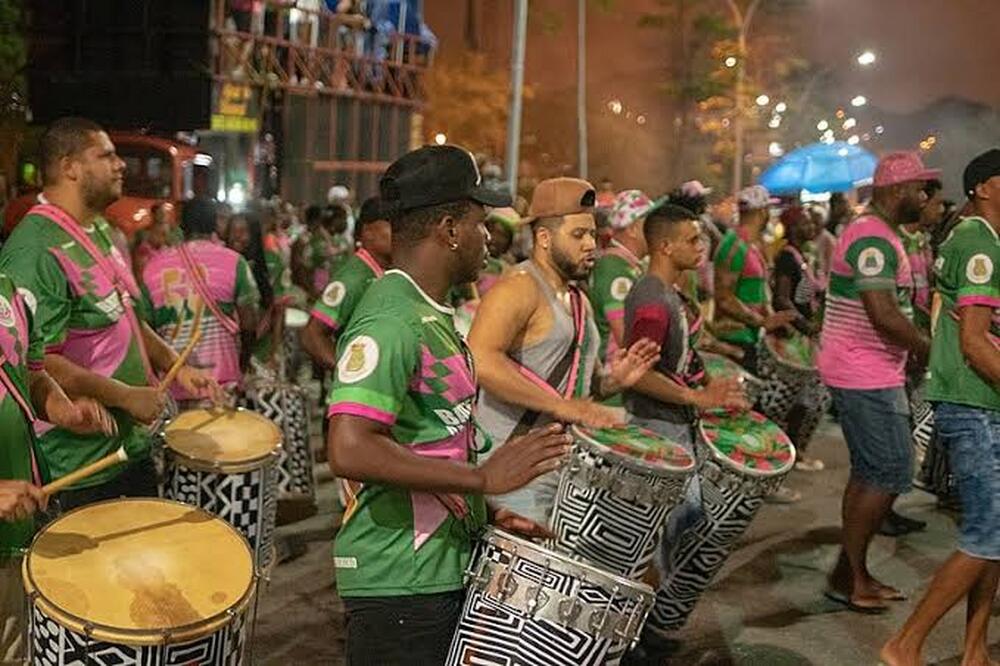 Carnaval do Rio: Mais Dias, Mais Samba, Mais Alegria e por que não mais escolas?