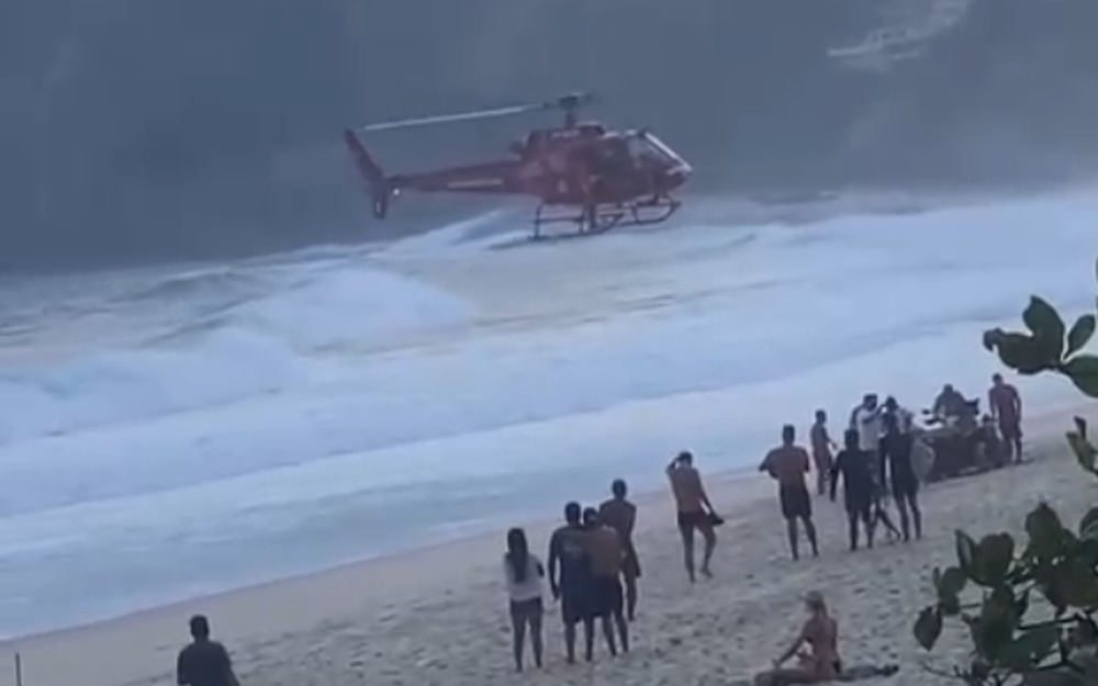 Homem morre afogado durante ressaca no mar de Itacoatiara, em Niterói