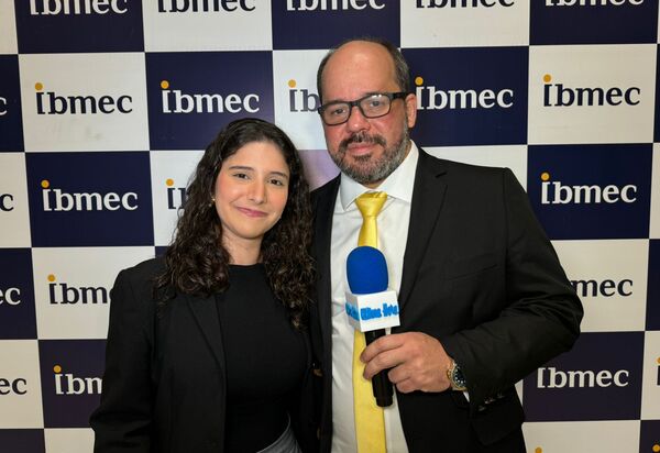 Vitória Bressan destaca a importância do comércio internacional em evento ‘Brasil-China’ na IBMEC Barra da Tijuca 