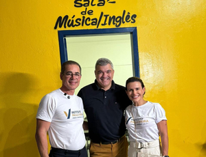 Empresário de Nova York Léo Reis apoia educação ao doar 500 bolsas de inglês em inauguração do Instituto Paulo Vieira em Fortaleza