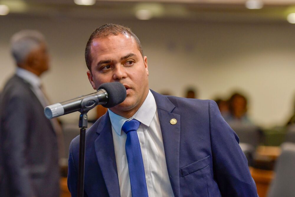 Deputado acusa Concessionária de bloquear Modernização da Iluminação em Nova Iguaçu